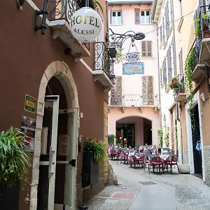 Alessi Trattoria 3* Дезенцано-дель-Гарда