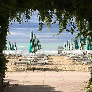 Szálloda Vina Del Mar Pineta, Lido di Jesolo